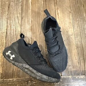 Under Armour Men's Black Athletic Sneakers